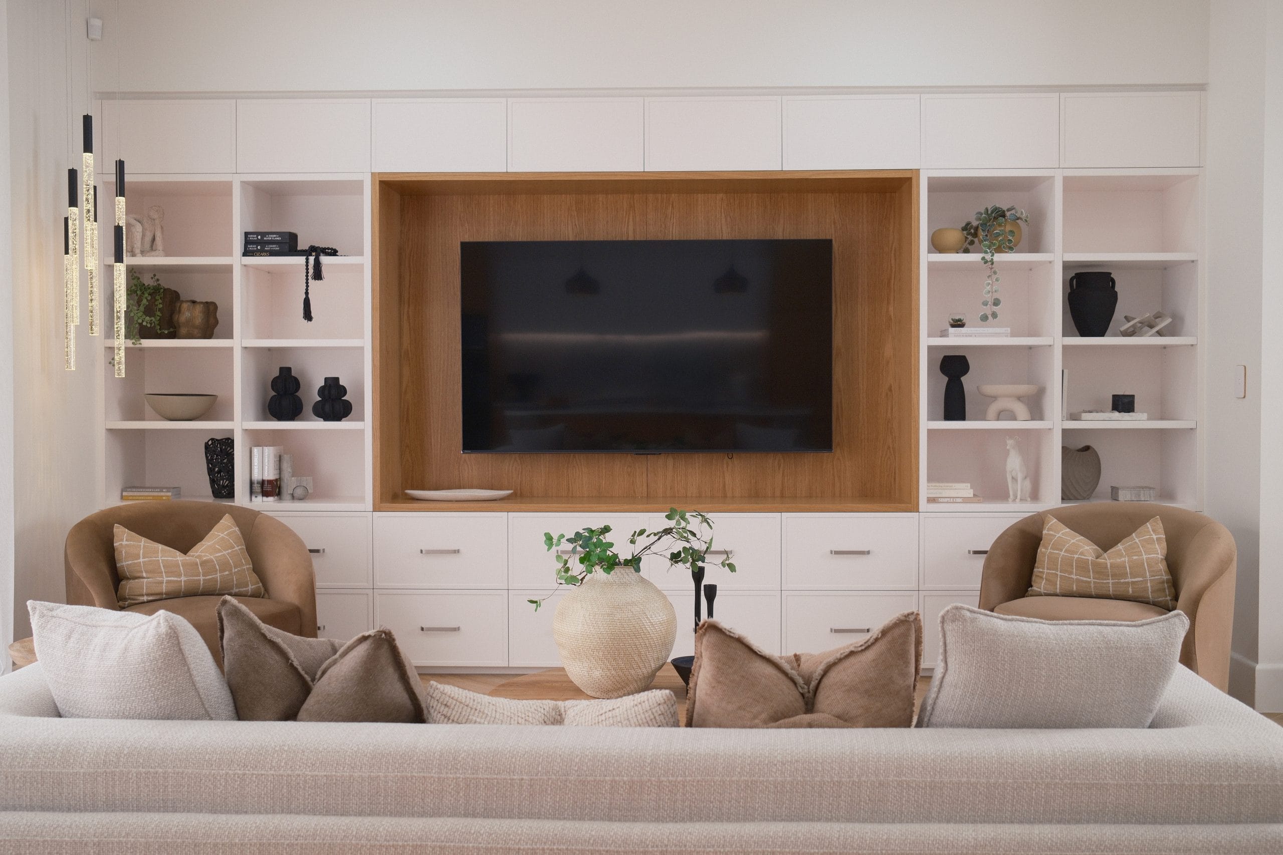How to Choose the Best Home Builder in Adelaide After Buying Land HPG Homes